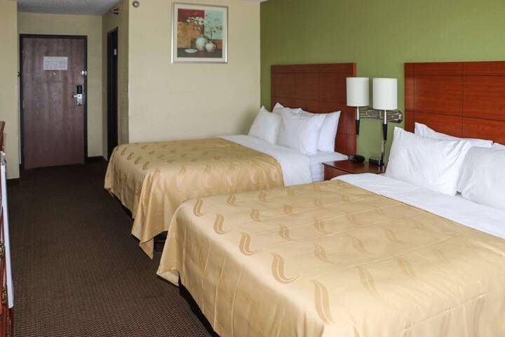 Room 14 of 32