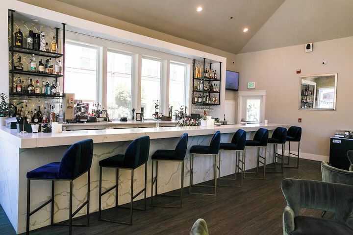 Majestic Inn & Spa