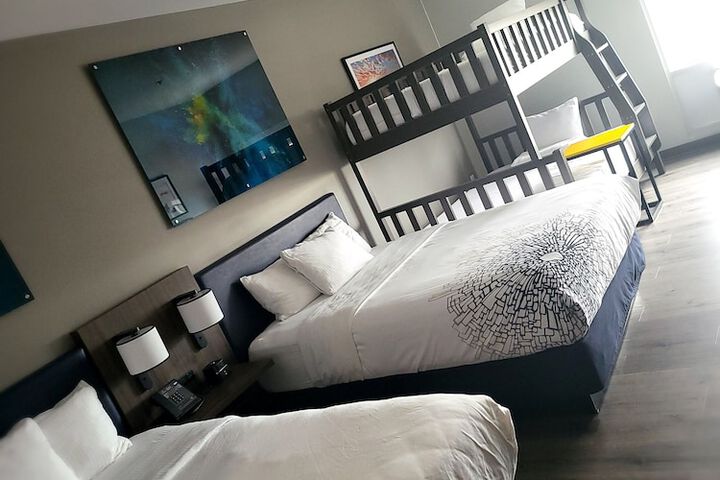 Room 29 of 53