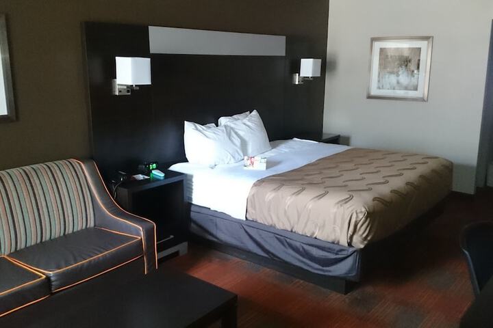 Room 28 of 62