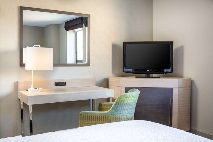 Room 16 of 30