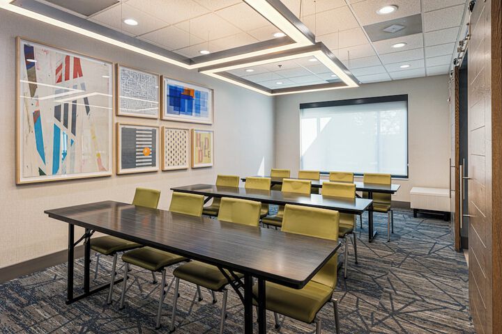 Holiday Inn Express & Suites Buford NE - Lake Lanier by IHG