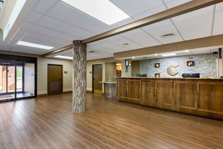 Hotel Interior 11 of 40
