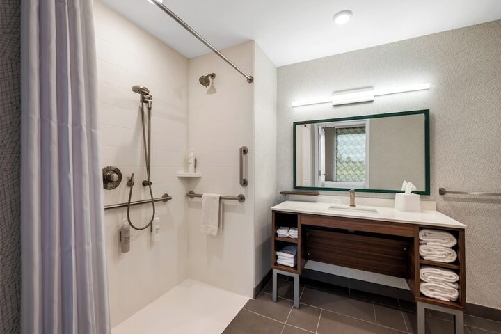 Home2 Suites by Hilton Sneads Ferry North Topsail Beach