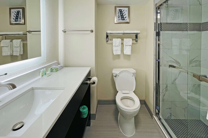 Quality Inn & Suites Lake Charles South