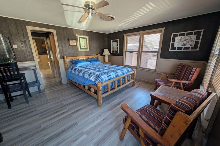 Cedarvale Cabins at Turner Falls