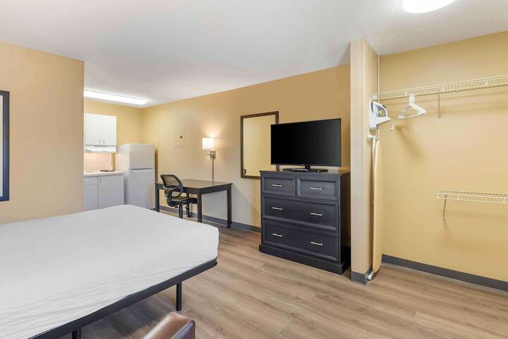 Room 18 of 21