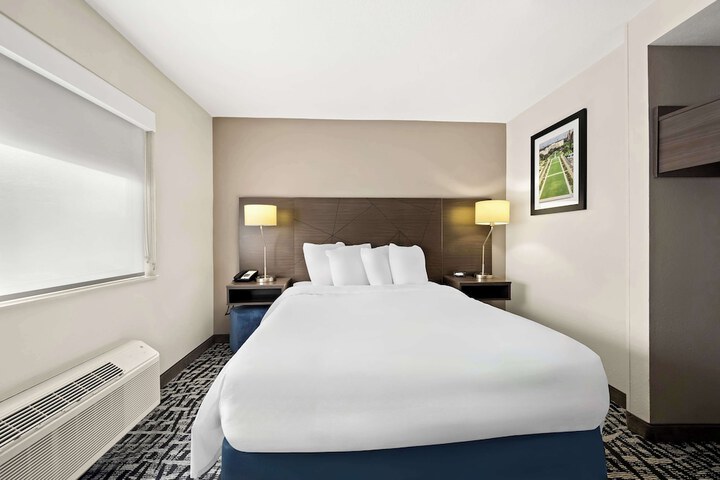 Room 12 of 29