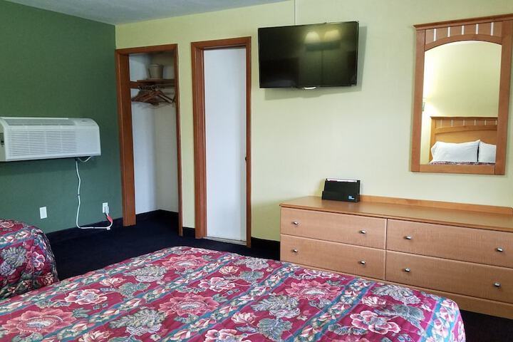 Room 12 of 13
