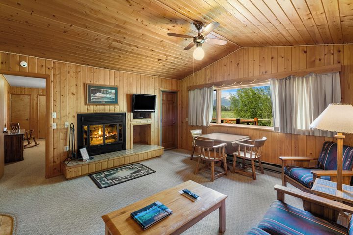El Western Cabins & Lodges