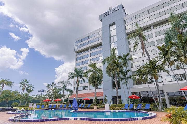 Hotel 2 of 226