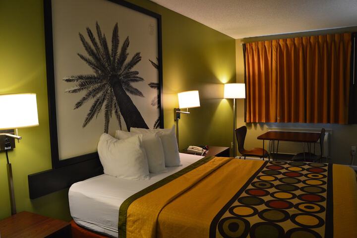 Room 22 of 33