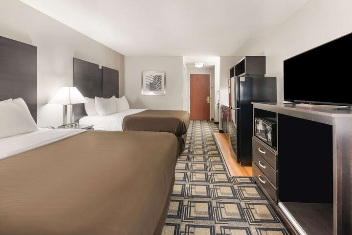 Room 25 of 60
