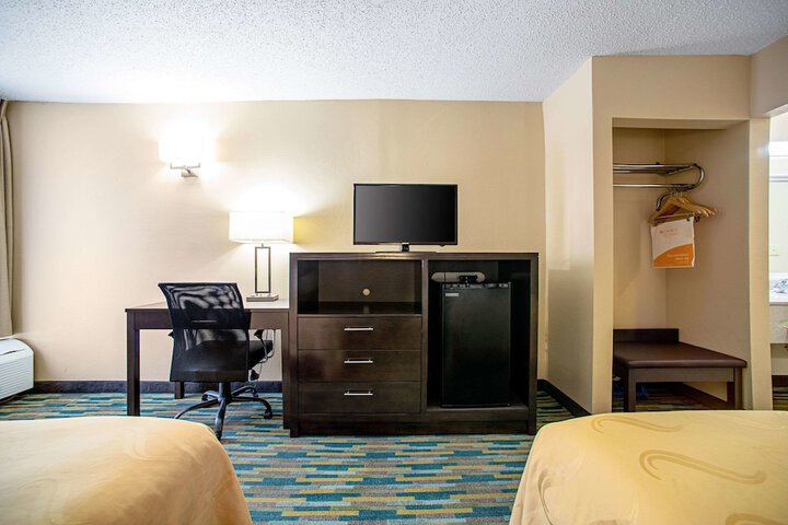 Room 12 of 30