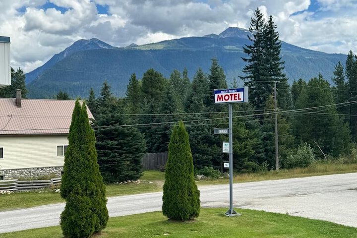 Blue River Motel