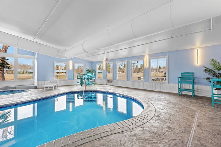 Nisswa Hotel and Suites
