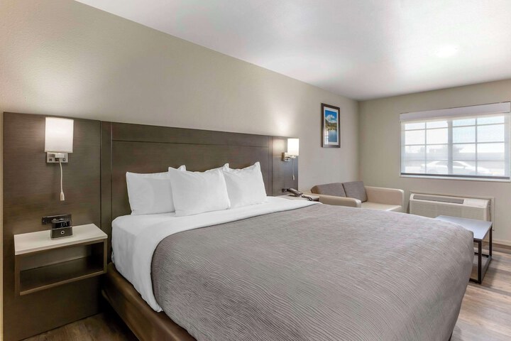 Room 15 of 30