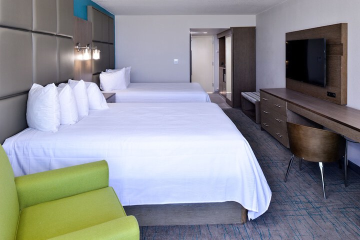 Room 13 of 31