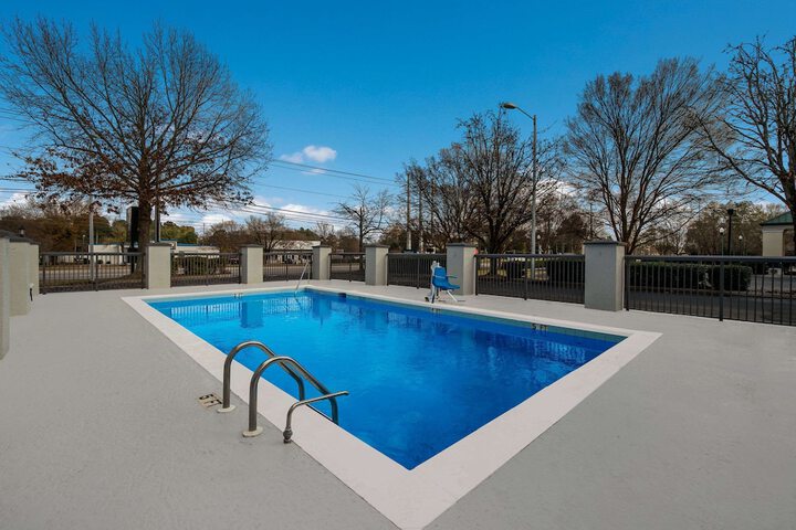 Pool 4 of 38