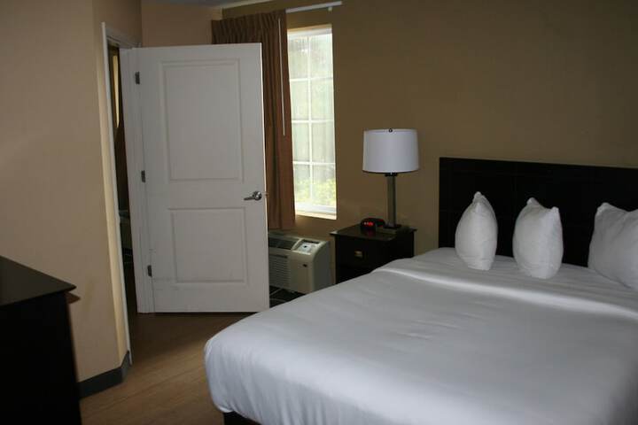 MainStay Suites Jacksonville near Camp Lejeune