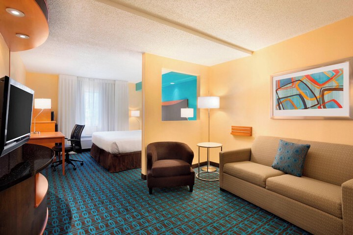 Room 10 of 21