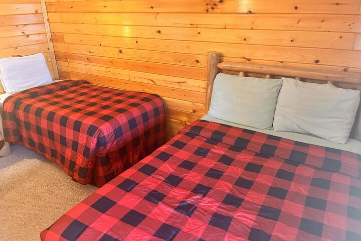 Horseshoe Bay Lodge