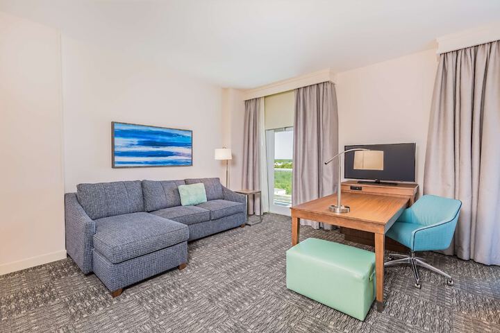 Hampton Inn & Suites Panama City Beach-Beachfront