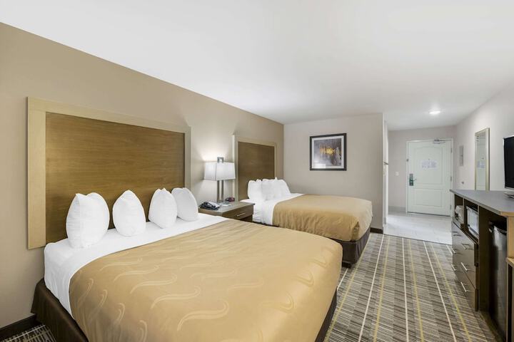 Room 15 of 36
