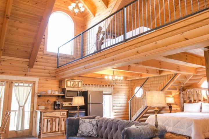 Coblentz Country Lodge by Amish Country Lodging