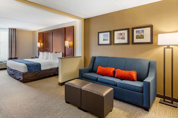 Room 28 of 46