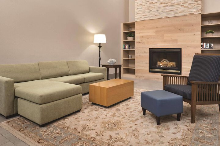 Country Inn & Suites by Radisson Waterloo, IA