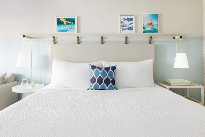 Blue Flamingo Resort Key West