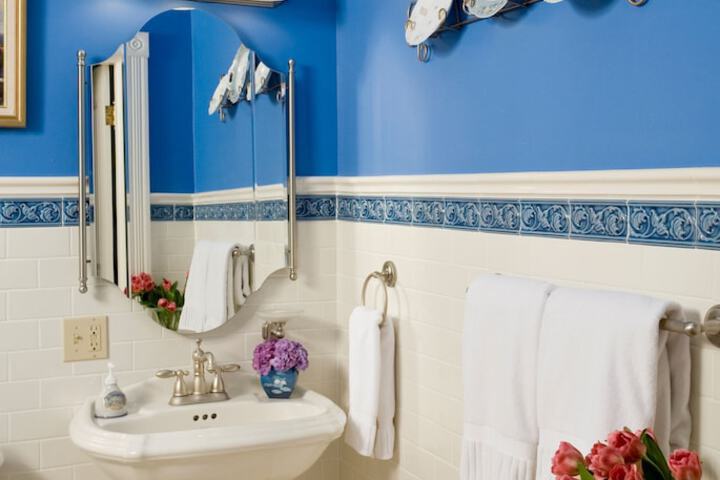 B. F. Hiestand House Bed & Breakfast