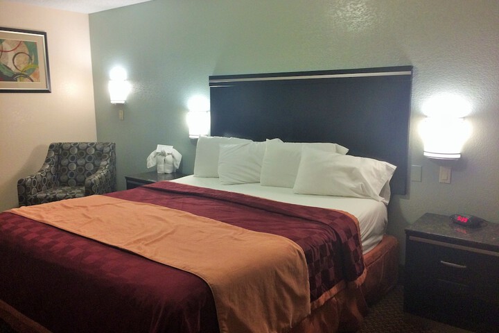 Room 14 of 37