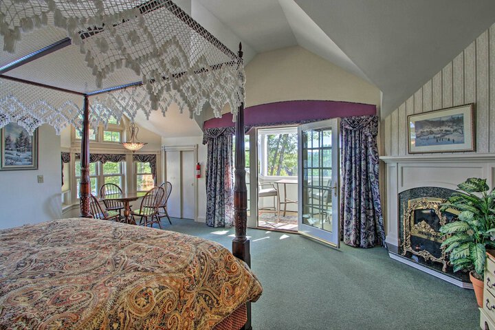 Nestlenook Victorian Condo 6 Mi to Attitash!