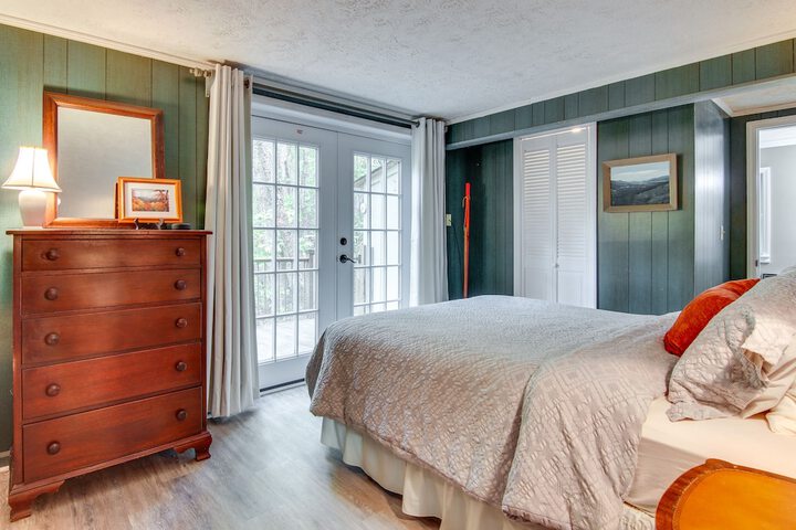 Black Mountain Cabin Apartment 2 Mi to Downtown!