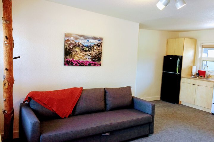 Room 46 of 68