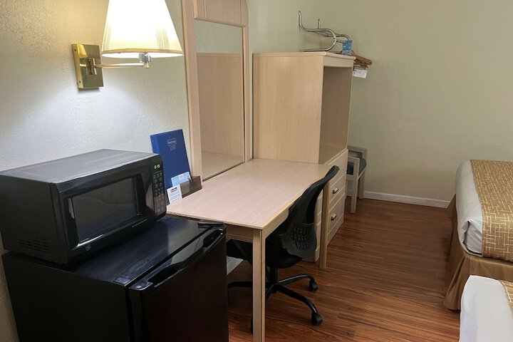 Room 18 of 36
