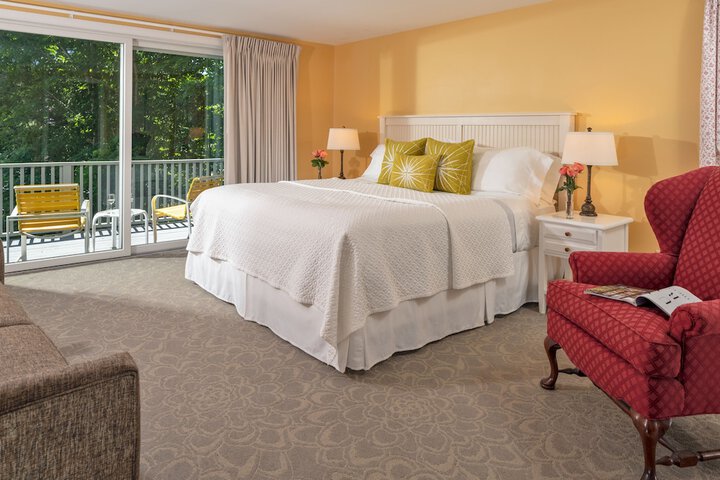 Dockside Guest Quarters & Restaurant