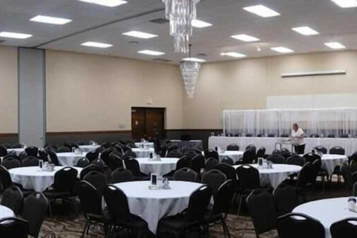 Barkers Island Inn Resort