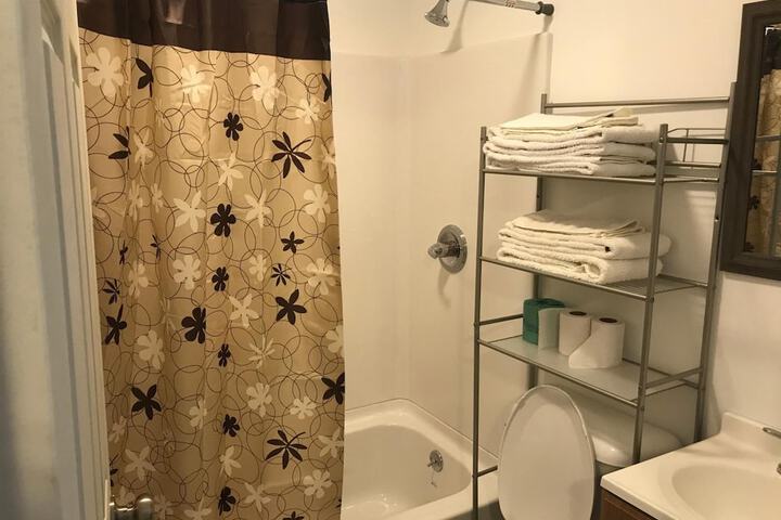 Room 28 of 32