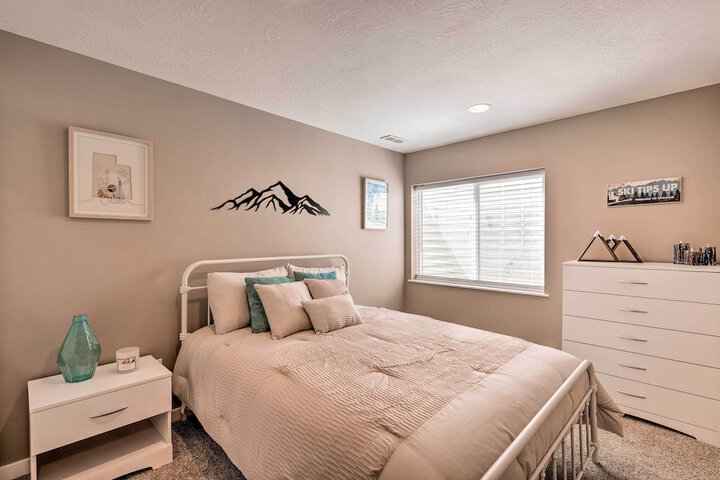 Short Drive to State Parks: Herber City Apt