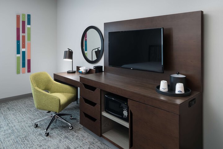 Room 30 of 59