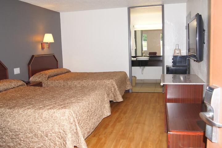 Room 11 of 20