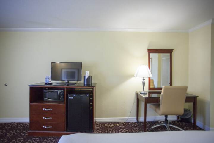 Room 70 of 76