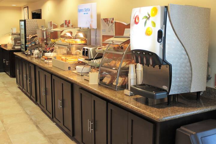 Breakfast/Coffee Service 37 of 43