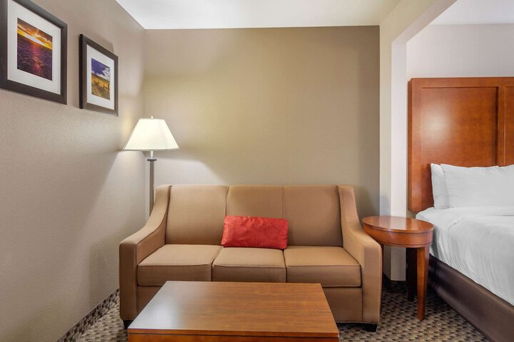 Room 13 of 35