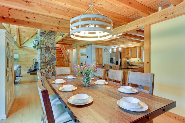 Pocono Dog-Friendly Home on River