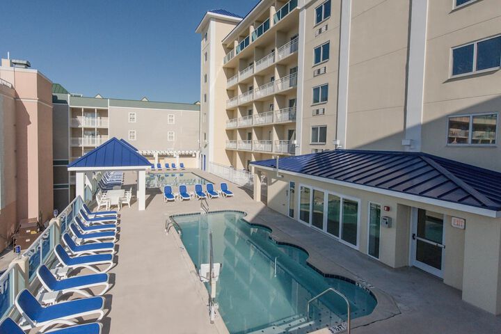 Pool 4 of 30
