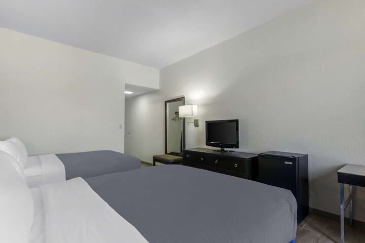 Room 22 of 33